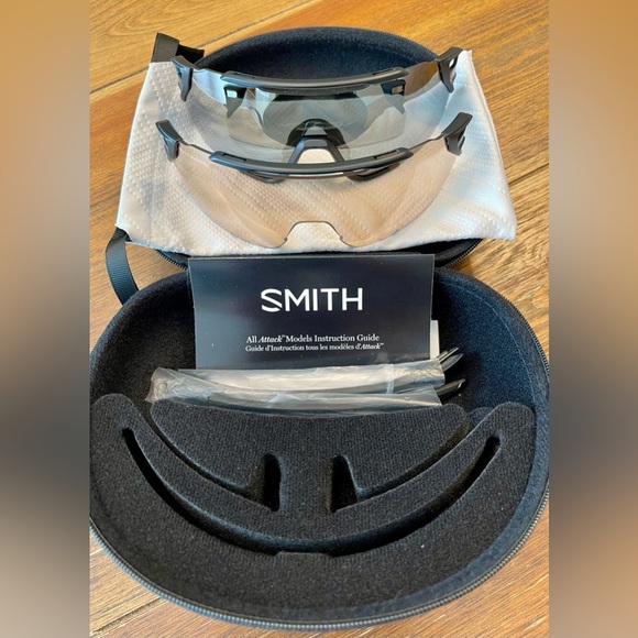Smith | Attack Sunglasses Kit | Lens Change | 2 Lenses | Sport Glasses Unisex - Picture 1 of 7